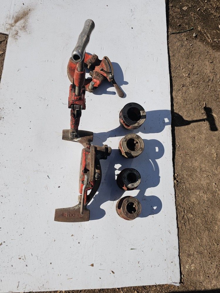 Rigid pipe machine dies and cutters for 300 mule.