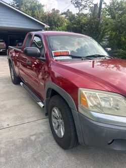 Mitsubishi raider  5500k