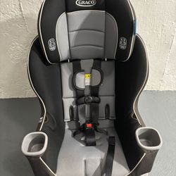 Graco  Sequel/Sequence 65 Convertible Car Seat 