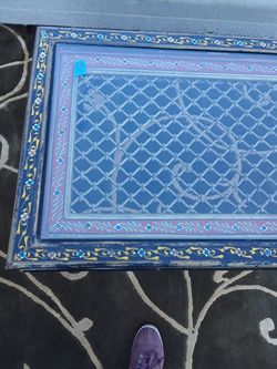 Coffee table, detailed