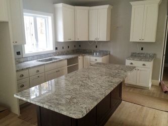 Granite And Quartz Countertops 
