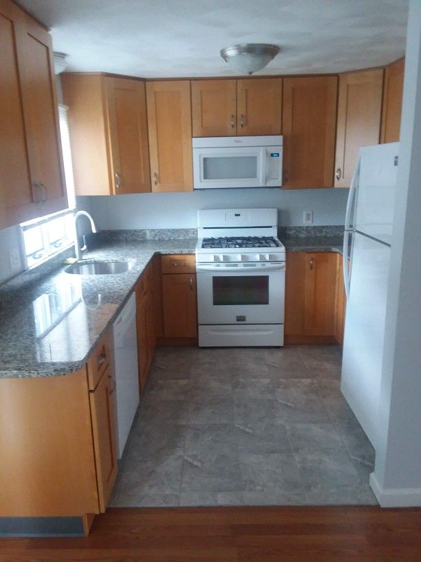 Two Bedroom / One Bathroom , Newly Remodeled,