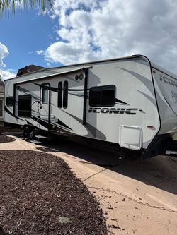 2016 Eclipse Iconic 2714SFG Toy Hauler