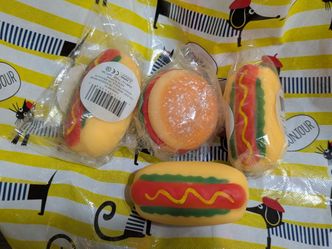 Mini hamburger and hotdog squishy