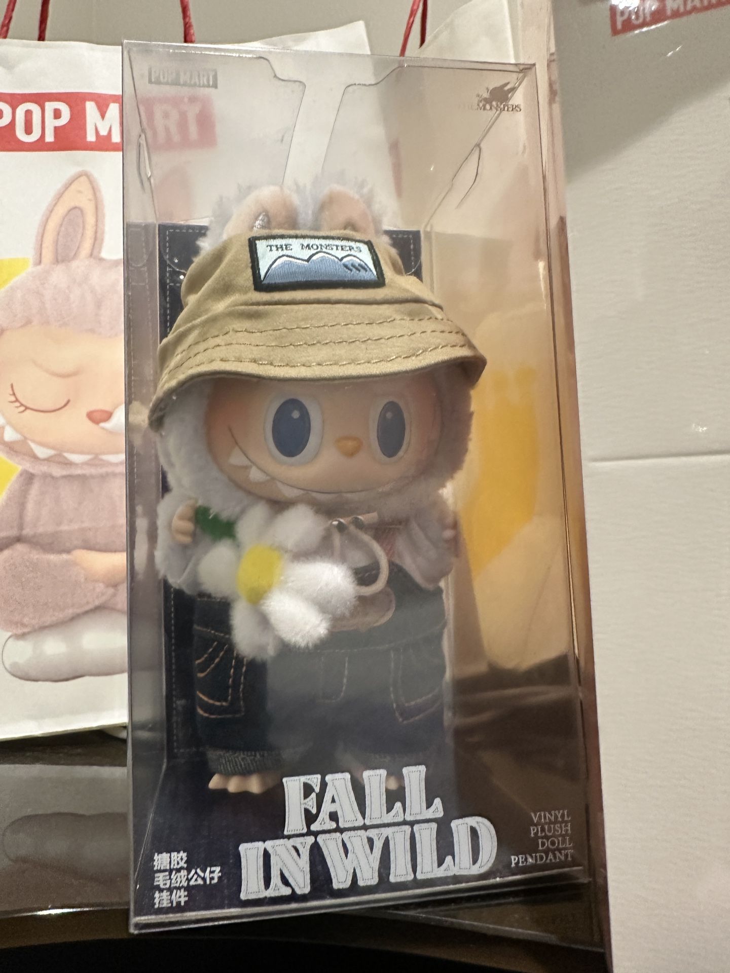 Pop Mart - Labubu ( Fall In Wild)
