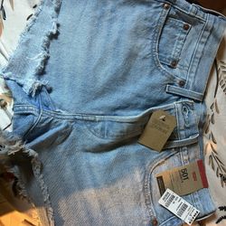 Women’s Levi’s Shorts