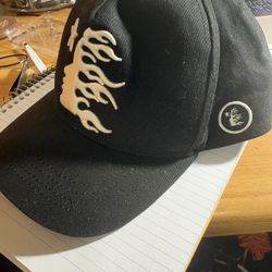 Hellstar snapback black and white
