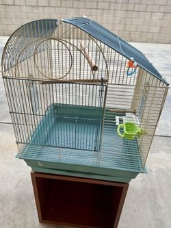 Bird Cage – Good Condition!