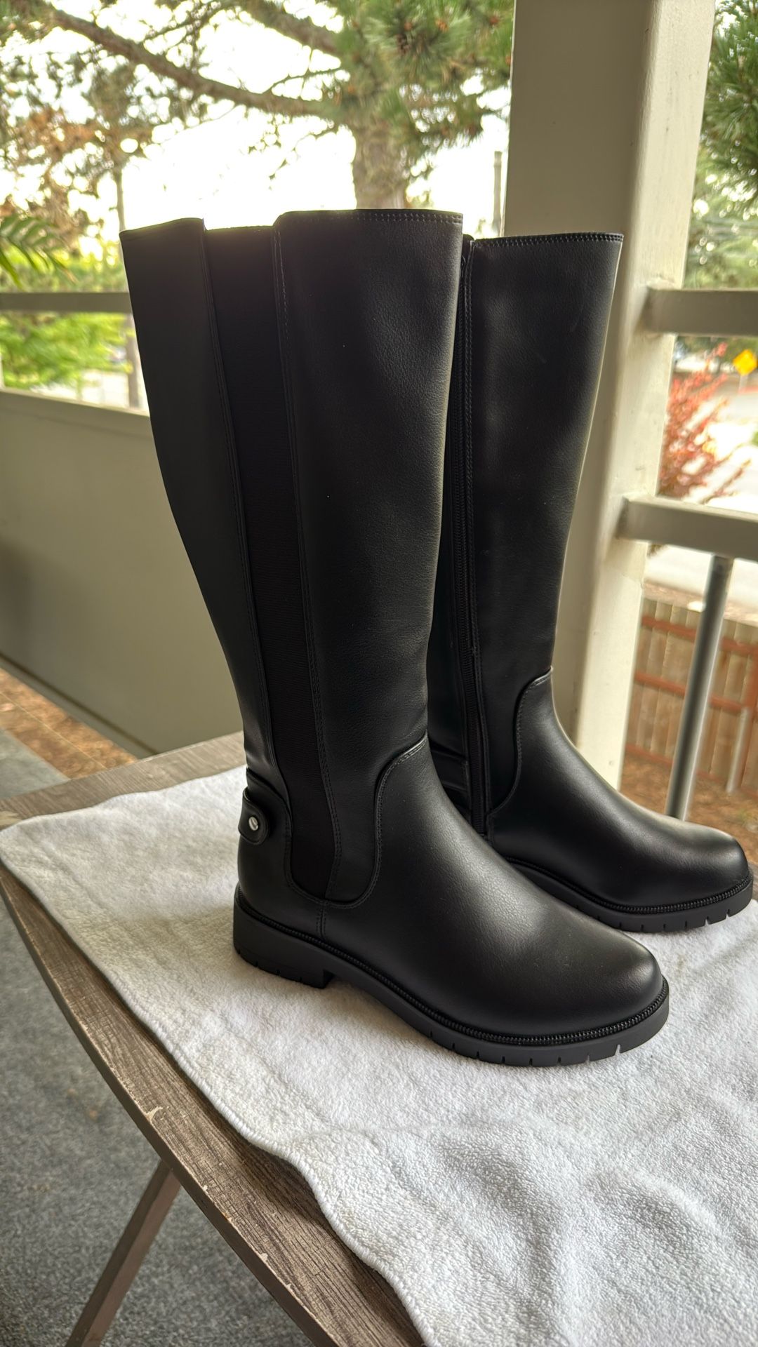 Women’s Motorcycle Boots. New. Never Worn