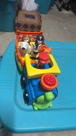 Fisher-Price Little People Zoo Talkers Animal Train