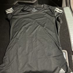 2 Adidas Size Medium Tops 