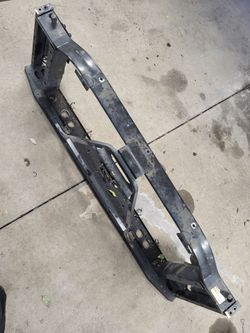 Radiator support