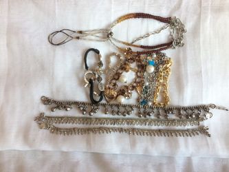 Anklets & bracelets