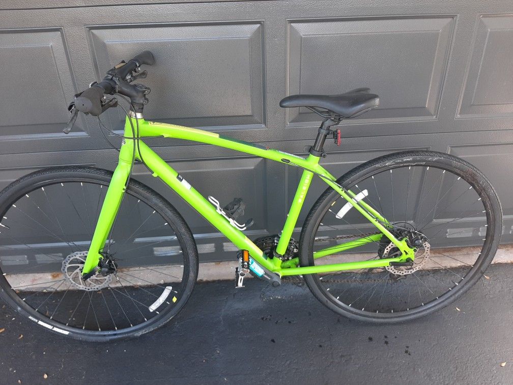 RALEIGH Bycycle CADENT SM HEIGHT 54' TO 57' 700/35C