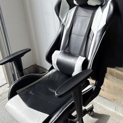Gaming chair