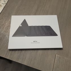 New Apple iPad Smart Keyboard 7th Generation