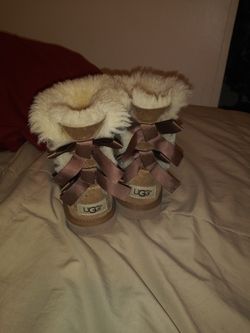 Bailey bow uggs