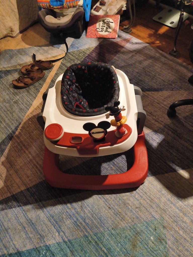 Disney Mickey Mouse Walker . Very Good Condition 