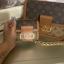 Beautiful leather handbag and wallet matching