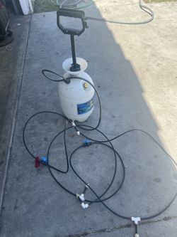 pump sprayer” o “handheld pump sprayer”