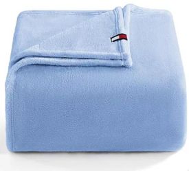 NWT Tommy Hilfiger Light Blue Plush Blanket Full / Queen Size 🛌✨