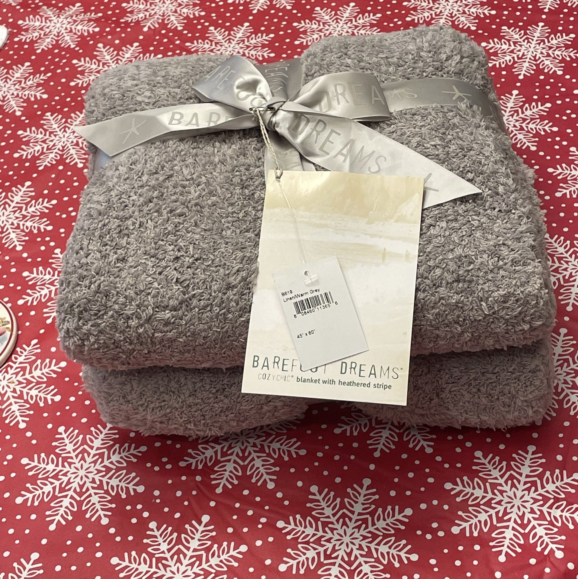 Barefoot Dreams CozyChic Throw Blanket