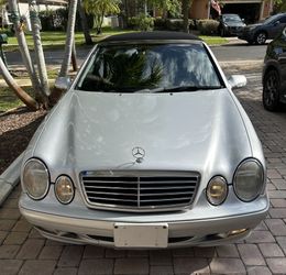 Mercedes-Benz 2002 CLK 320 Convertible