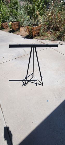 Easel