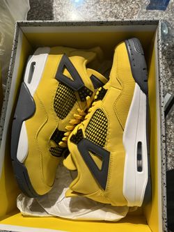 Air Jordan 4 Lightning Size 11