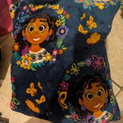 Encanto Pillow