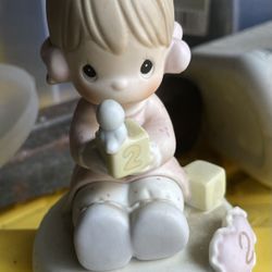 Precious Moments Figurine (2)