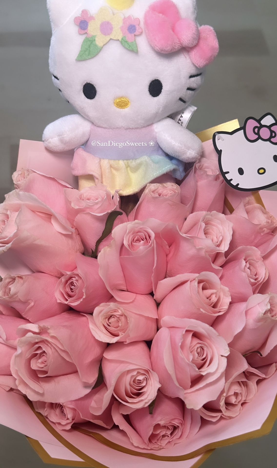 Hello kitty Roses Bouquet Mother’s Day