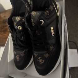 Brand New Guess sneakers !! Best Offers 