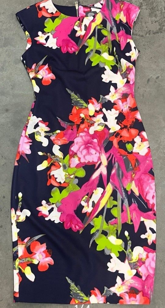Vince Camuto Dresses  Vince Camuto Floral Dress Size 2