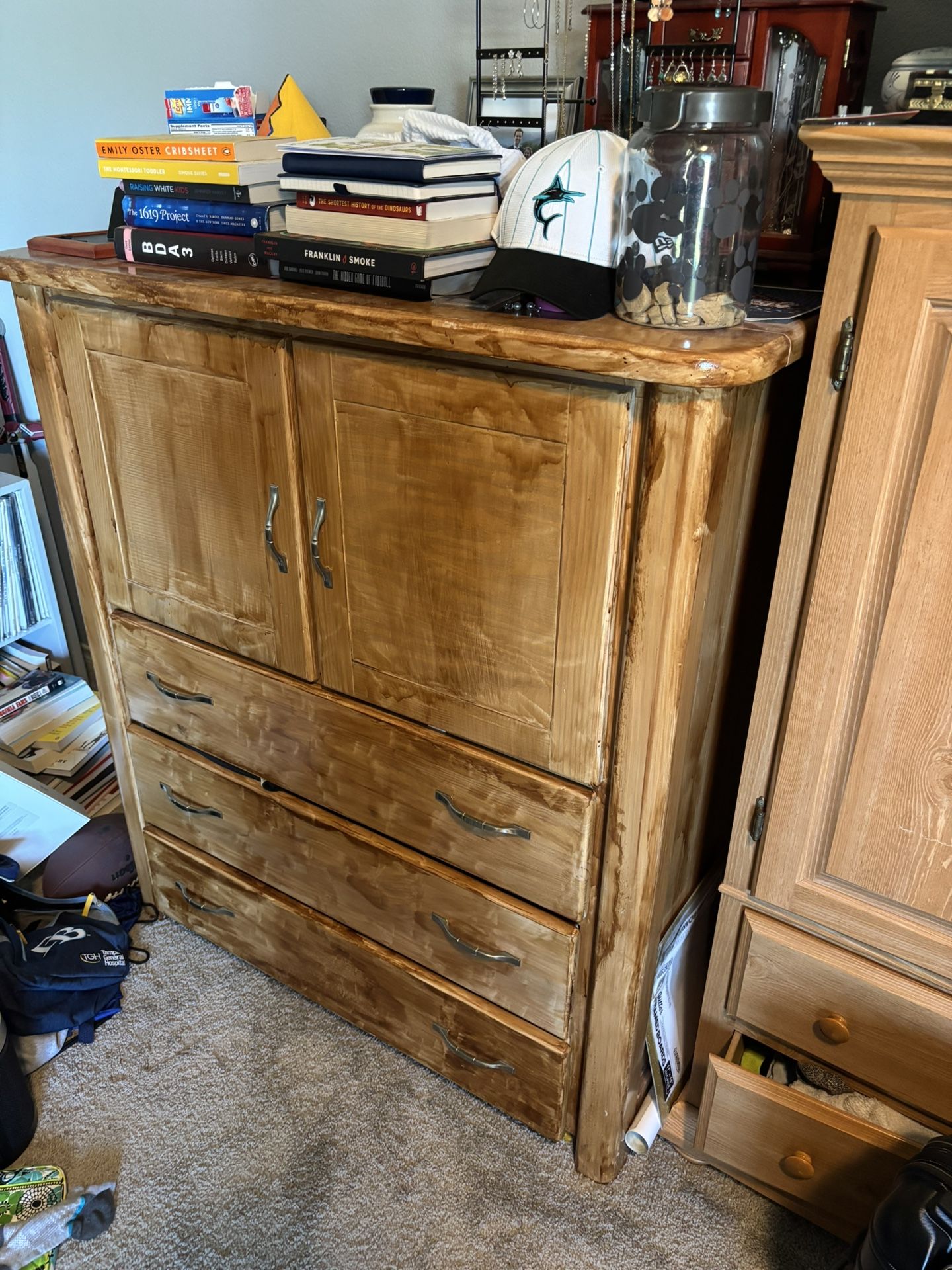 Dresser