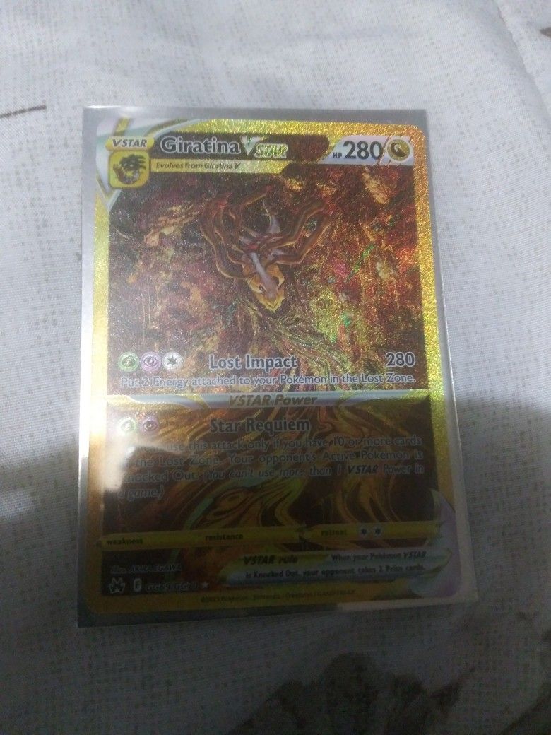 Gold Giratina Card 