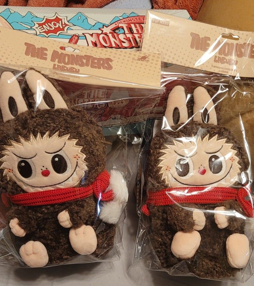 THE MONSTERS Classic Series Plush Doll Shoulder Bag