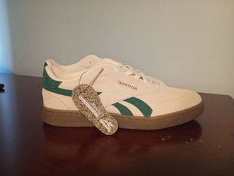 Rebook club c size 7.5