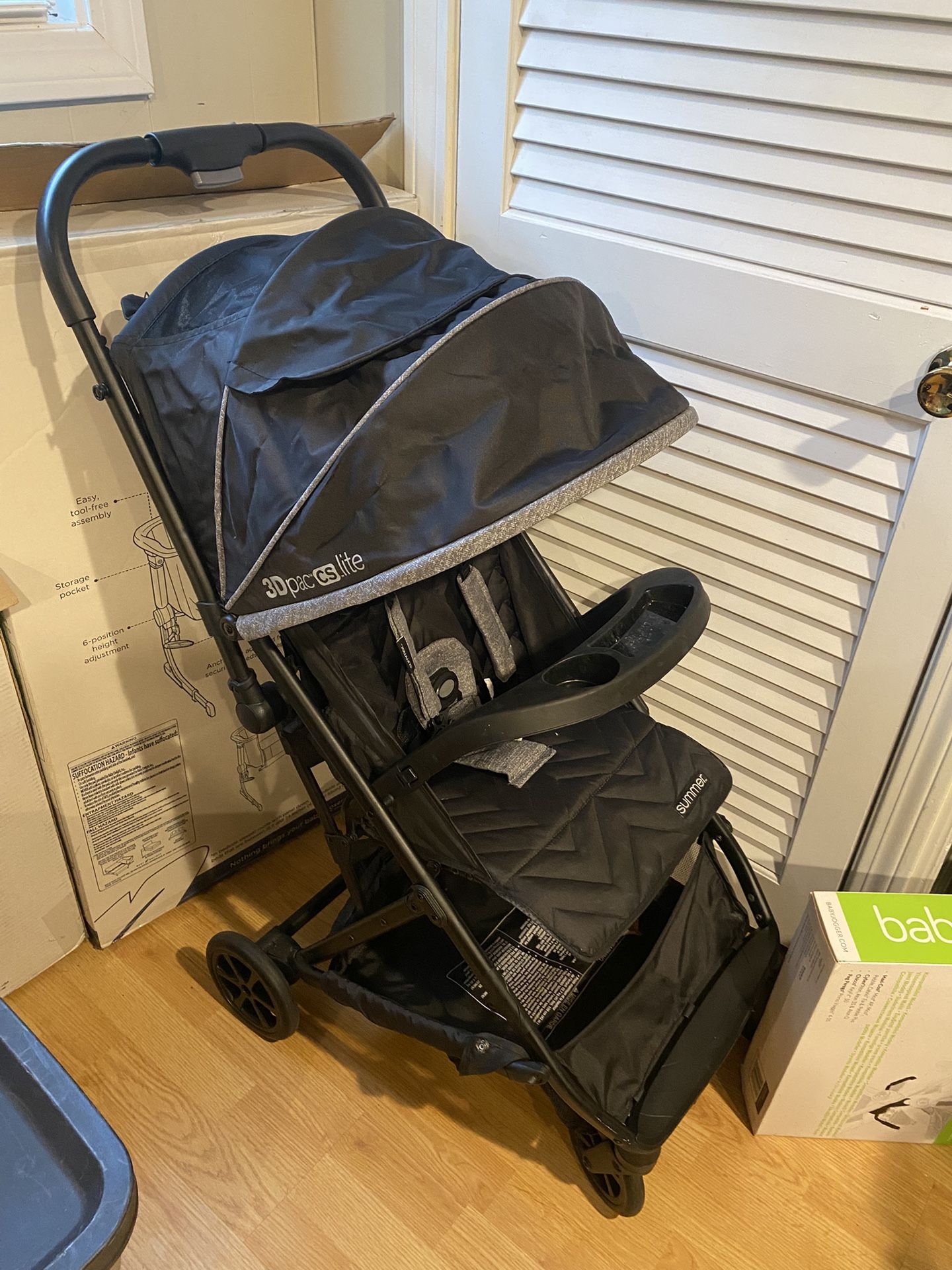 Baby Stroller - Like New Condition 