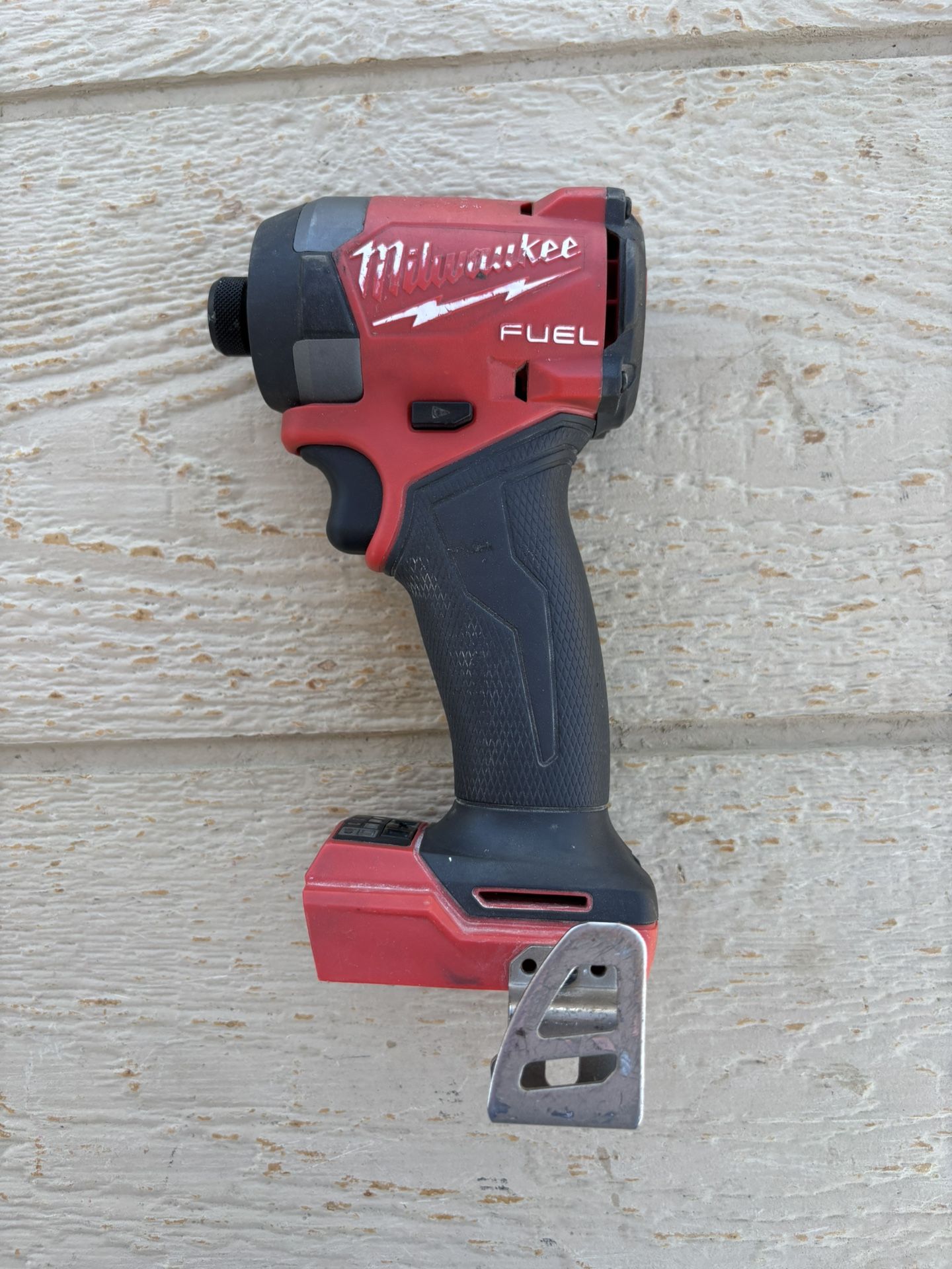 Milwaukee 18V FUEL 1/4 in. Hex Impact Driver (TOOL ONLY/SOLO LA HERRAMIENTA)