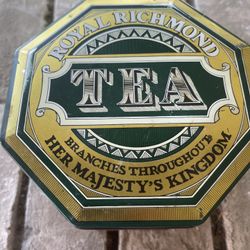 Vintage tea tin from England. 5 1/2” x 4”