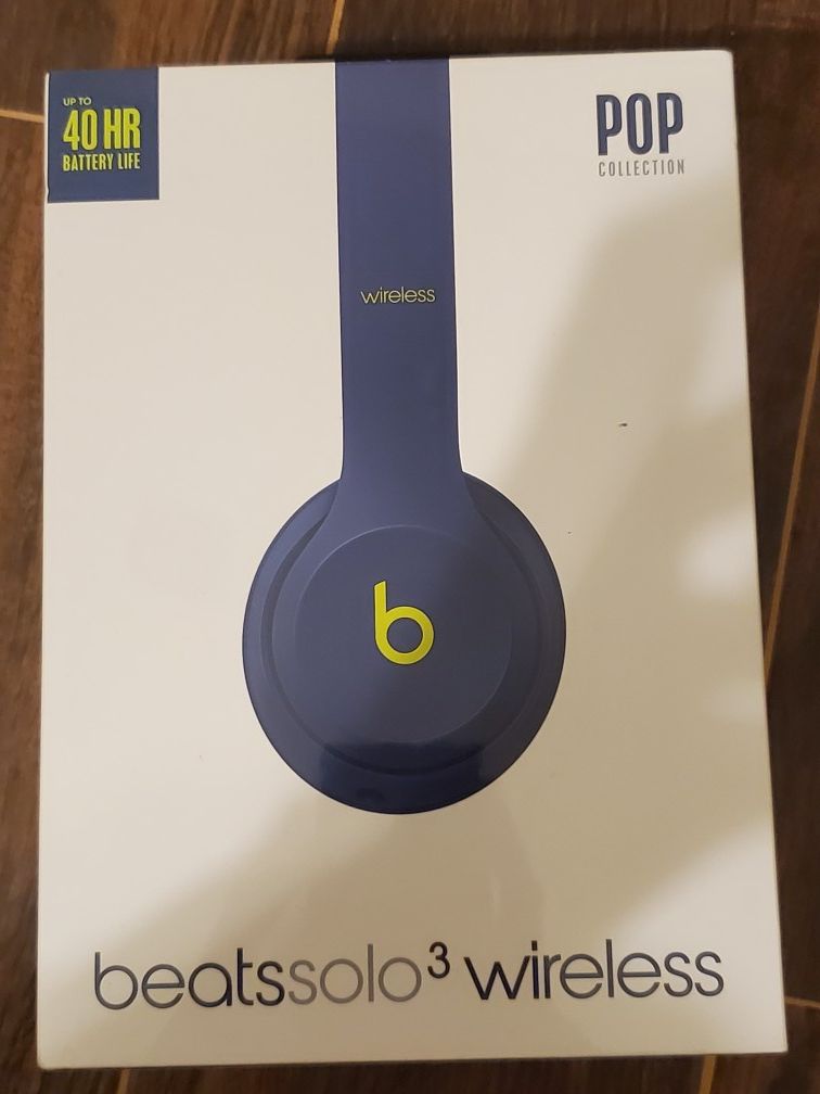 BRAND NEW Beats Solo 3 Wireless Earphones - Indigo