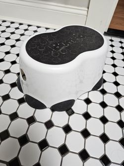 Bumbo Step Stool