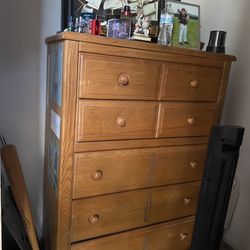 Two Dressers , A Tv, Including A Tv Mount