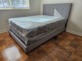 Queen Gray Bed Mattress Boxspring 