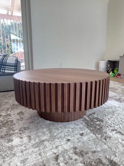 Round coffee table