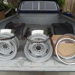 Universal really rims/small block ford parts in good Condition 