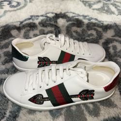 GUCCI Ace Embroidered Sneakers – Arrow Heart Edition - Size 6 US 36 EU