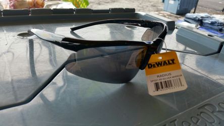 Dewalt safety glasses z87 silver mirror