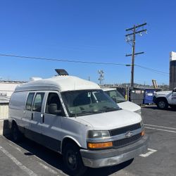 Chevrolet Express 2500